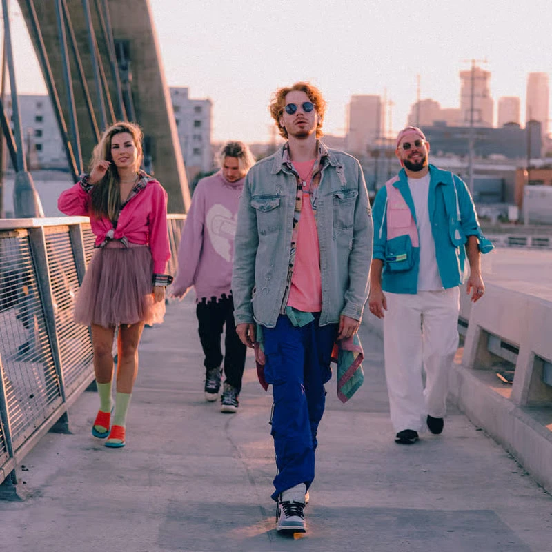 photo-nochy-hitov-nulevih-nikita-presnyakov-v-ssha-chicago-il