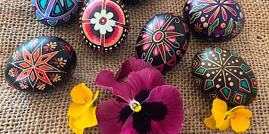 photo-ukrainian-holiday-pysanky-eggs