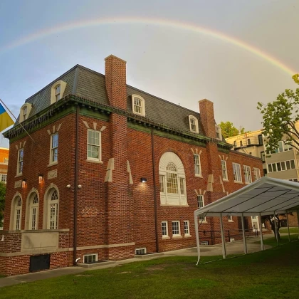 photo--ukrainian-social-u-ukraine-house-