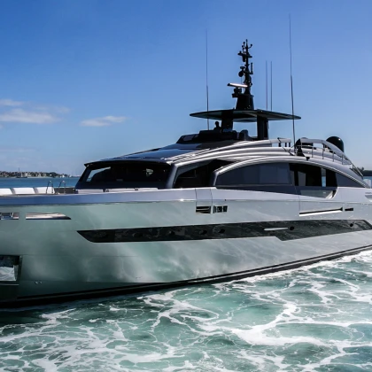 arenda-yaht-s-kapitanom-photo