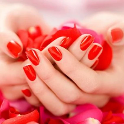 uslugi-manikyura-pedikyura-parikmahera-photo