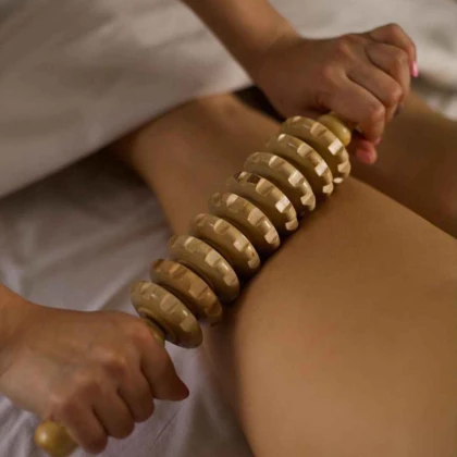 sertificzirovannyj-master-massazha-licza-i-tela-photo