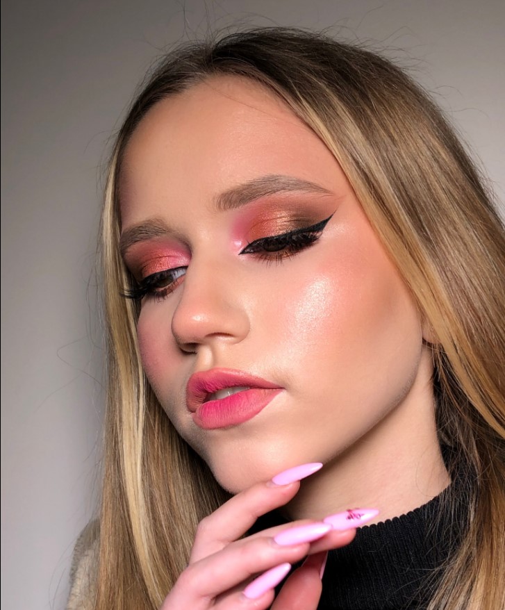 Snizhana Burlaka - make-up artist and browist - Фото 2