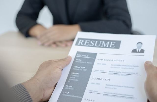 Irina, Creating a Professional Resume - Фото 2