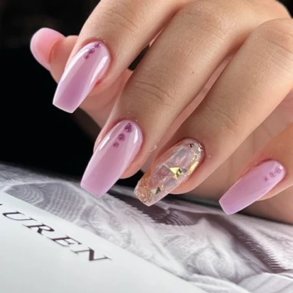 priglashayu-vas-na-kachestvennyj-manikyur-i-pedikyur-photo