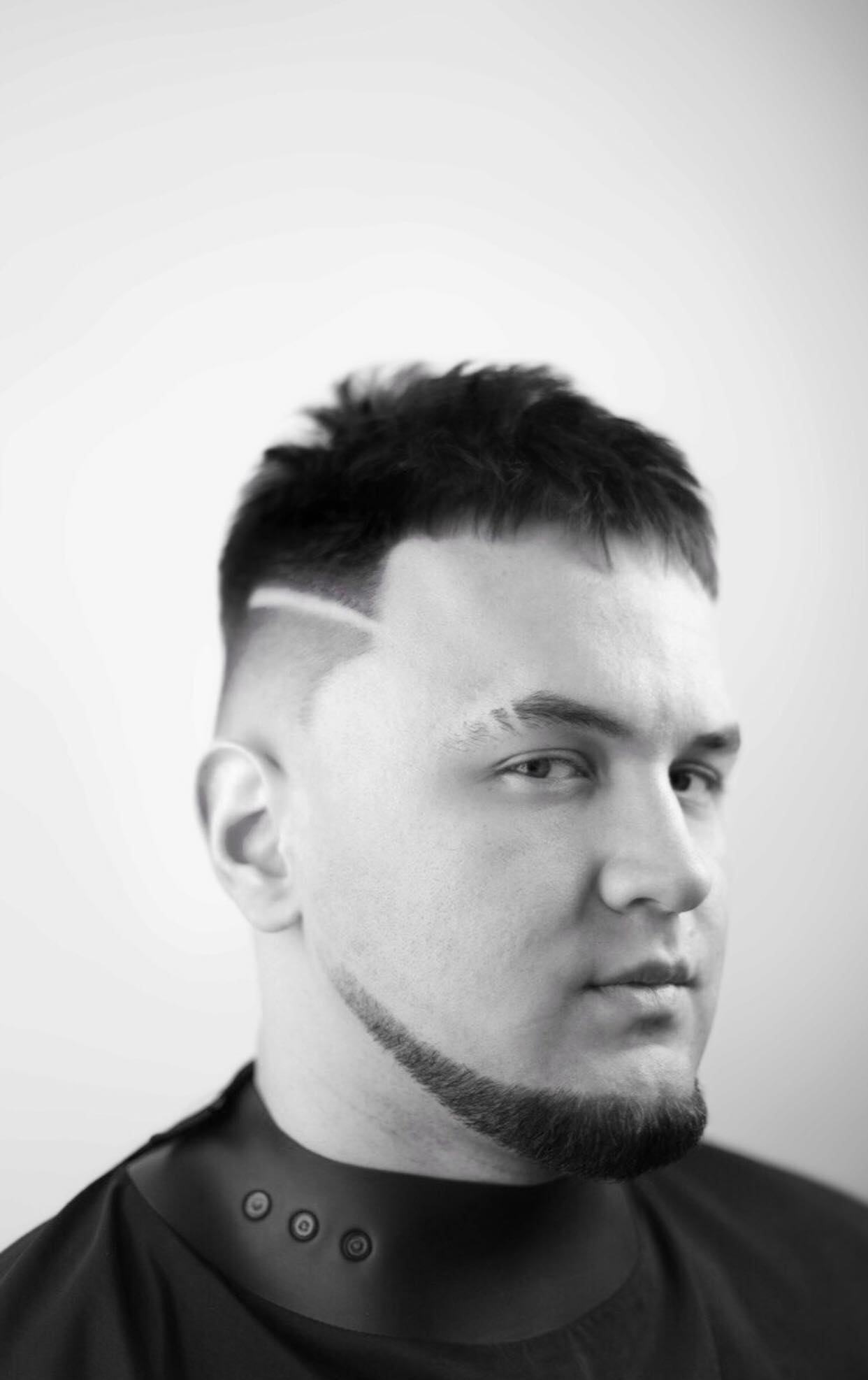 Barber / Men's Hairdresser - Фото 3