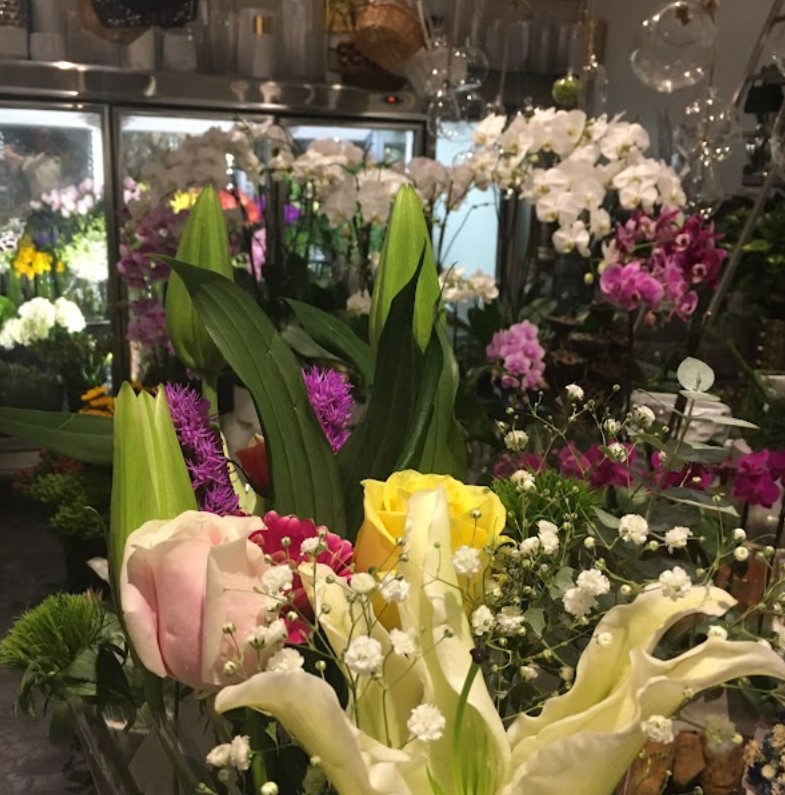 Магазин на продаж - Бутік Pure Flowers - Фотографія 2