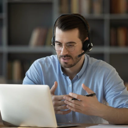 vladislav-opitniy-prepodavately-photo