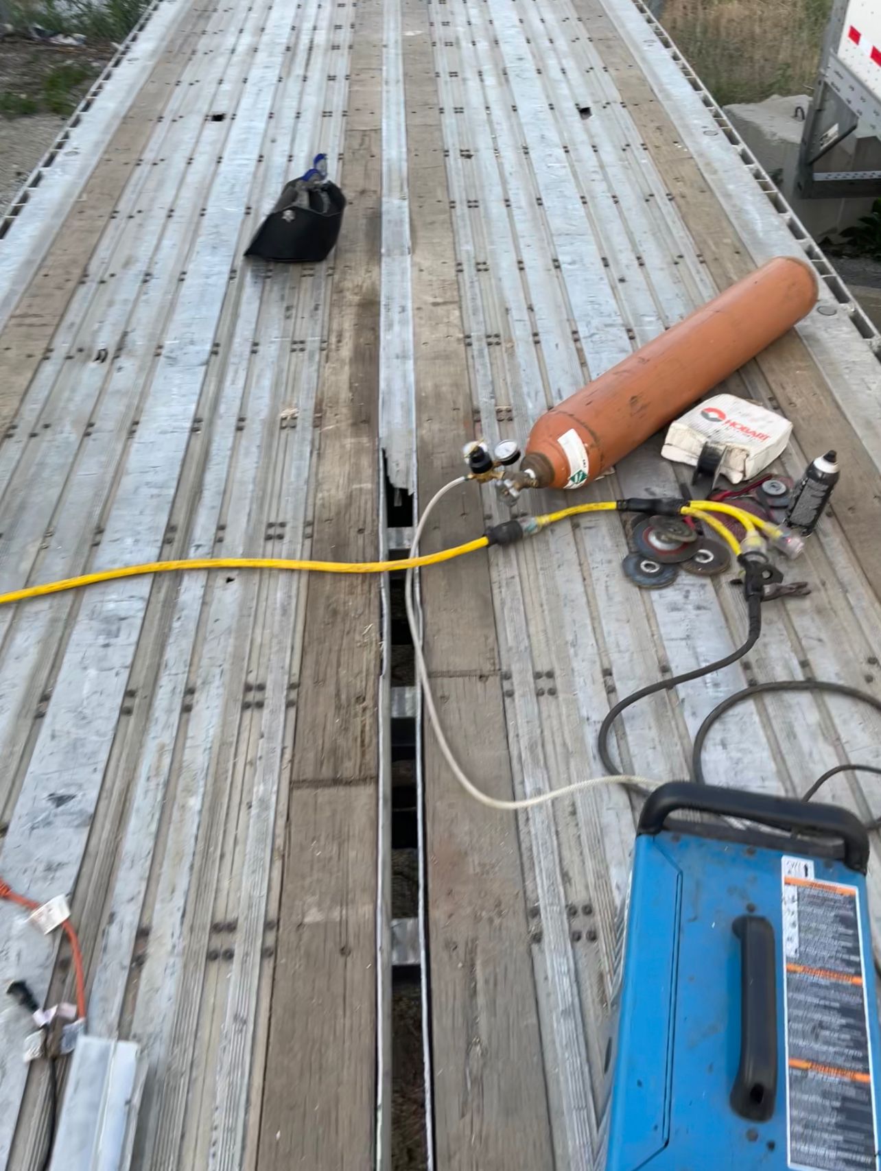 Ремонт алюминиевых полов на Reefer, Flatbed, так же ремонт бамперов и другие сварочные работы по алюминию и стали! - Фото 13