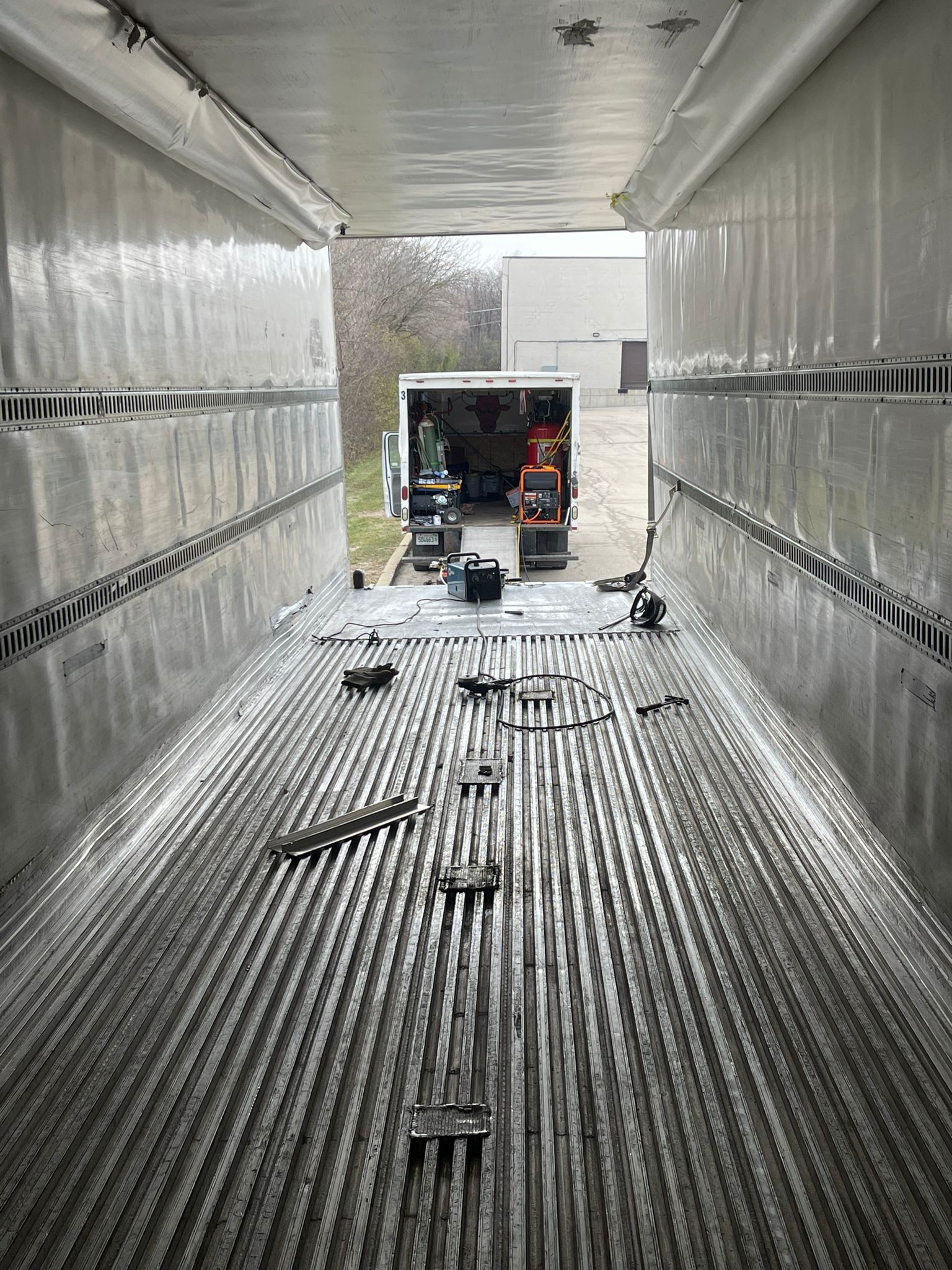 Ремонт алюминиевых полов на Reefer, Flatbed, так же ремонт бамперов и другие сварочные работы по алюминию и стали! - Фото 14