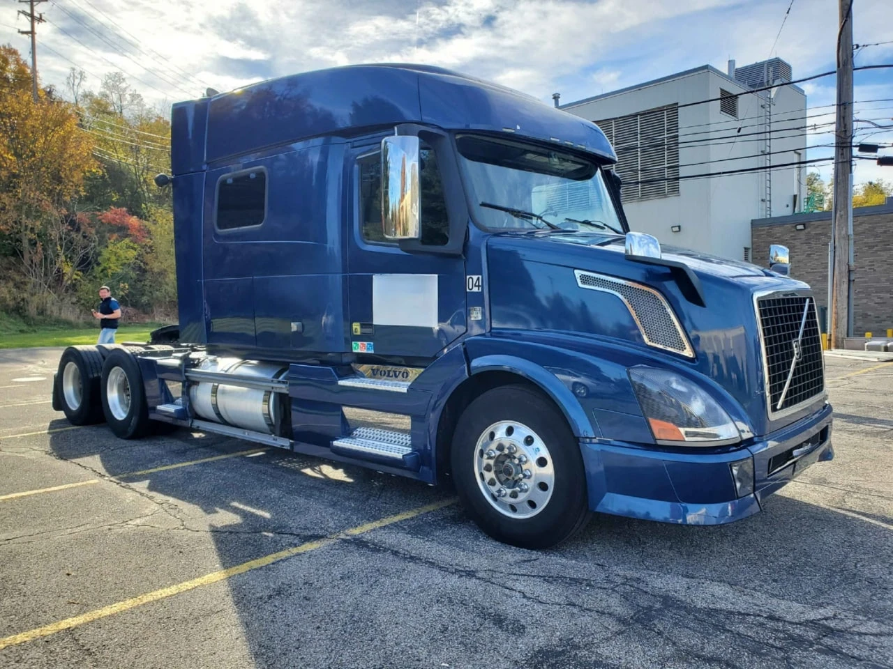 Продам вантажівку Volvo VNL 2014 в хорошому стані! $35 000! Торг можливий!