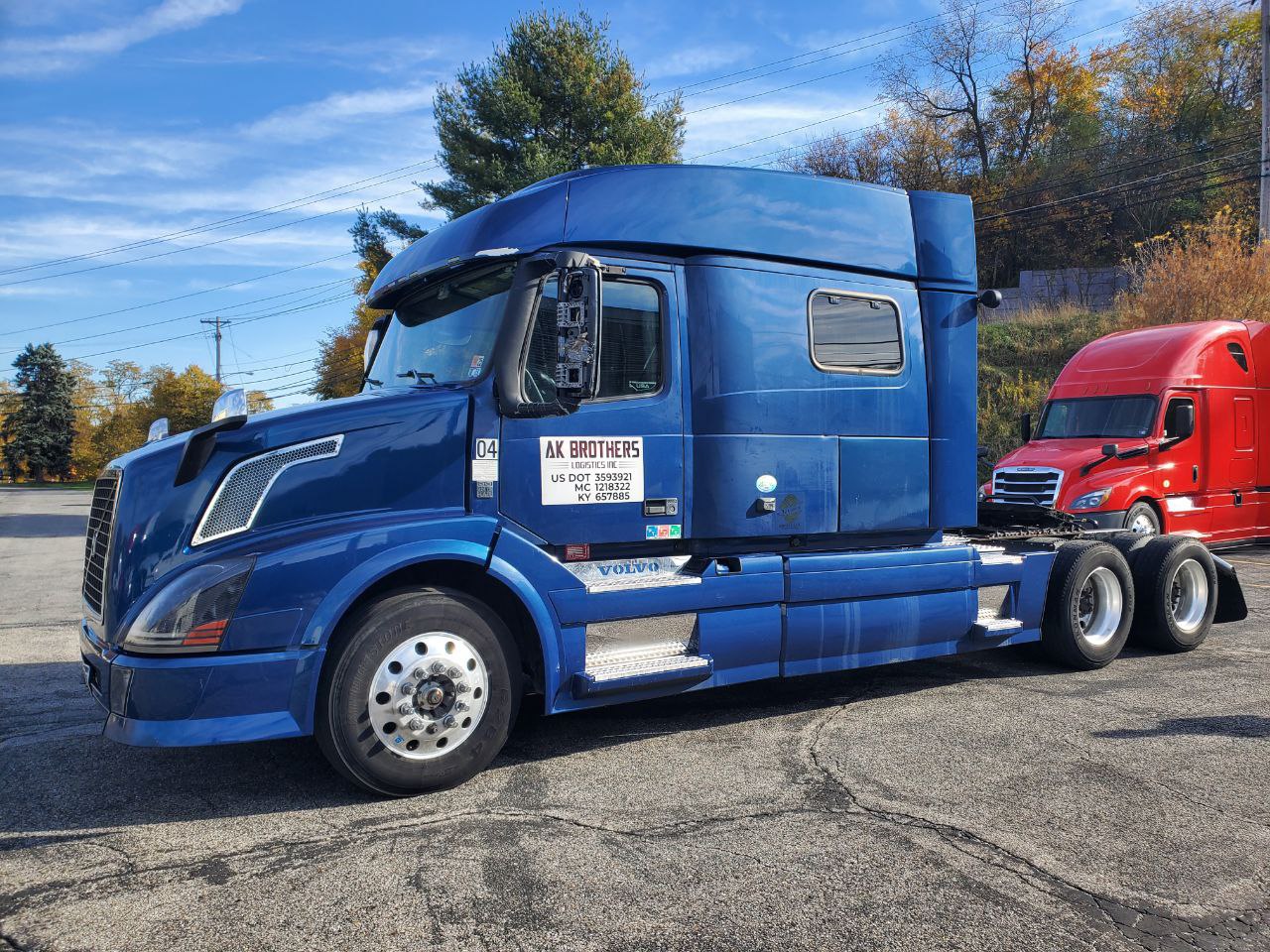 Продам вантажівку Volvo VNL 2014 в хорошому стані! $35 000! Торг можливий! - Фотографія 3