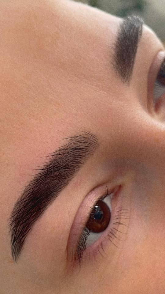 Yelyzaveta, Brow Artist - Фото 2