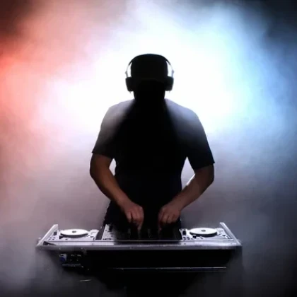 DJ ARTUR