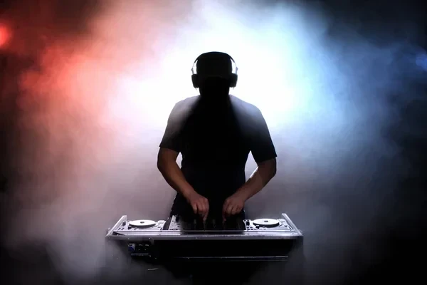 DJ ARTUR