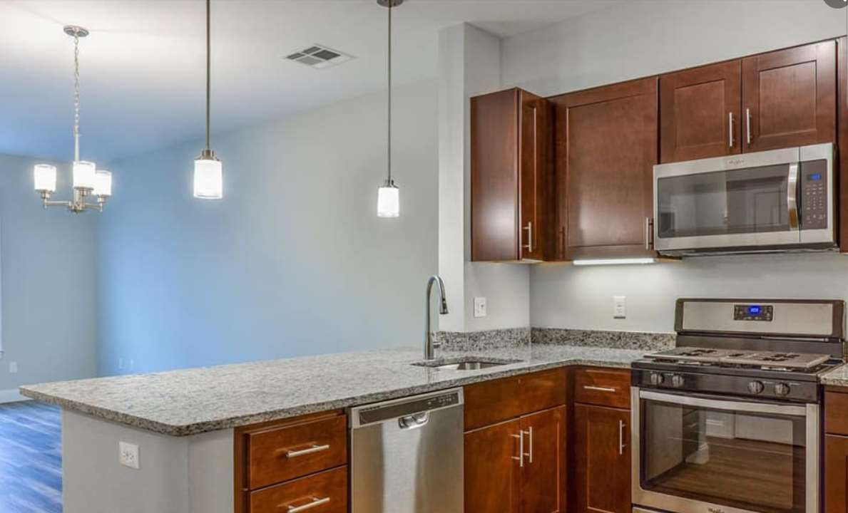 Sylwia Munia, Dalton Wade Real Estate Group - Zdjęcie 4