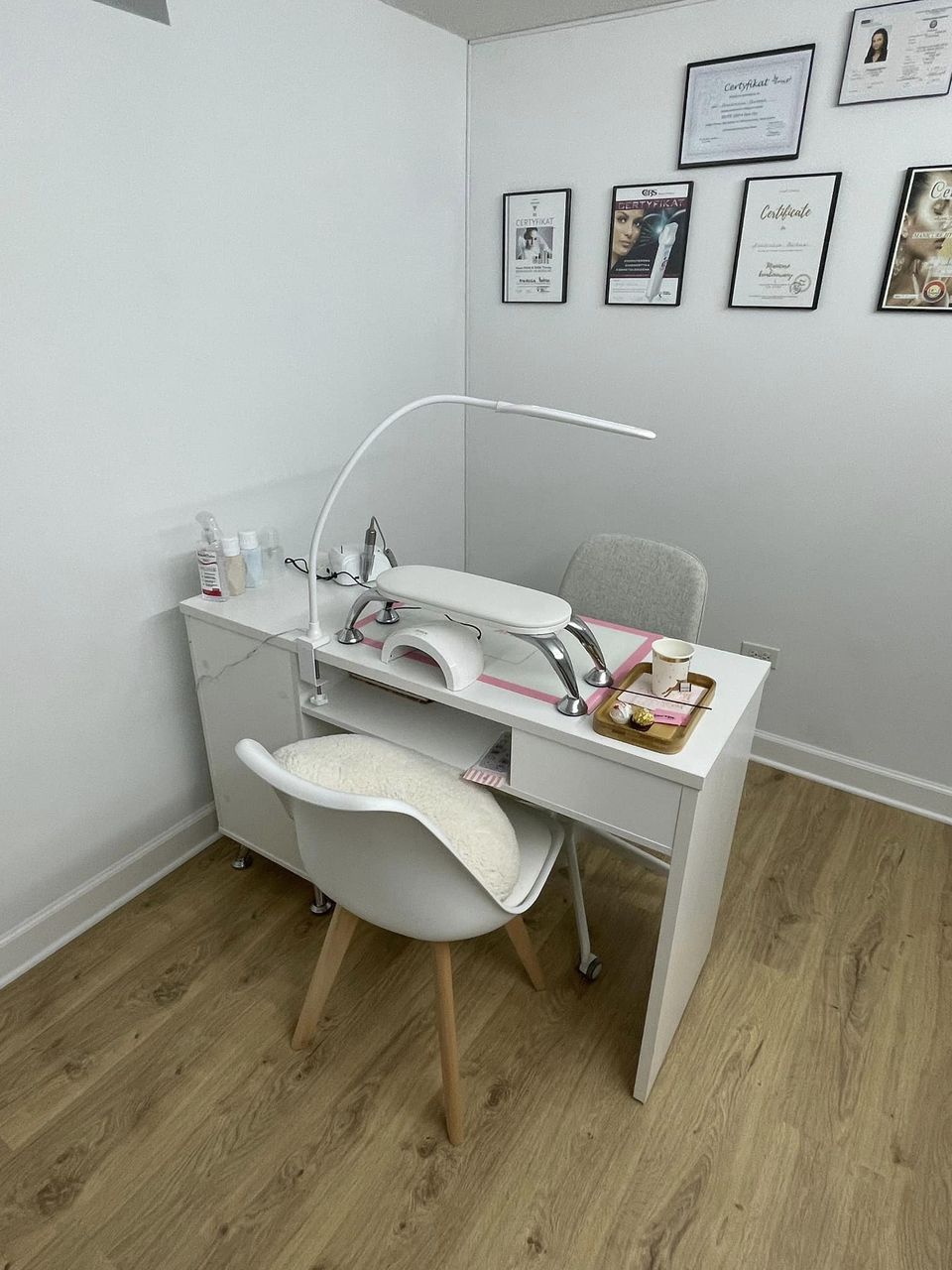 IWant, Nails and Beauty Services - Фото 4