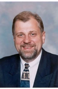 Szmelter Tad – Real Estate Agent