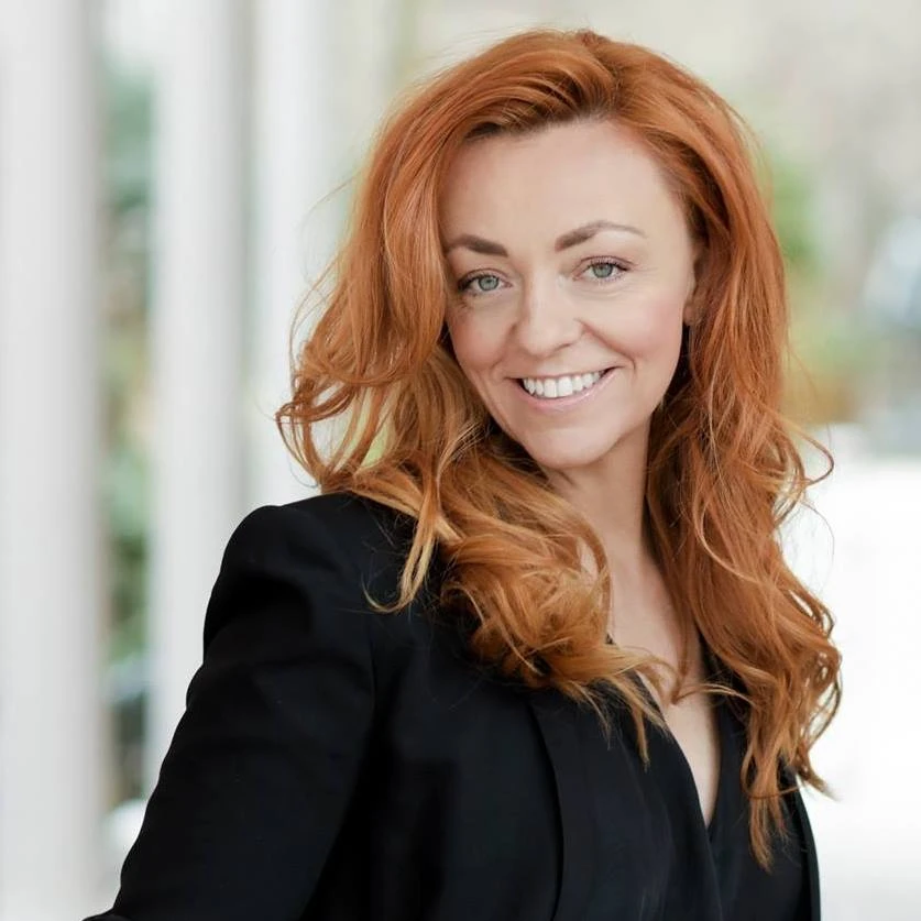 Ania Fedisz - NYC Real Estate Agent - Douglas Elliman