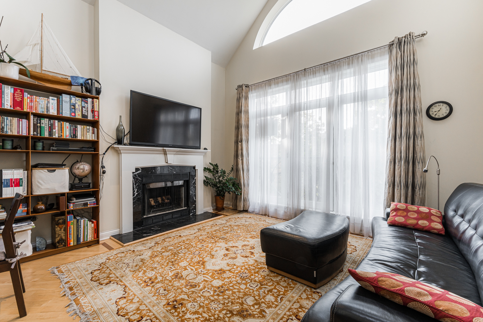 Barbara Momola Chicago, IL ARHOME REALTY - Zdjęcie 7