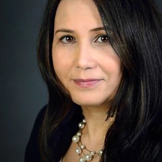 Eva Dzik - HomeSmart