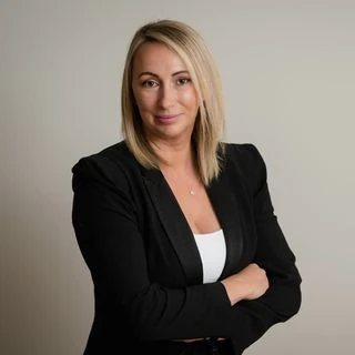 Ewelina Biczek - WESTERN SPRINGS, IL Real Estate Agent
