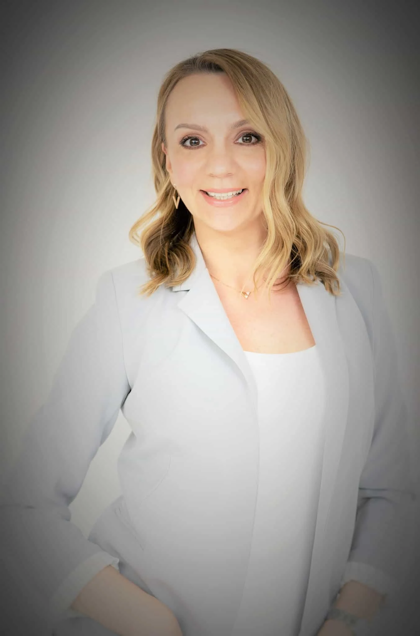 Kamila Wierzbicka - Real Estate Agent