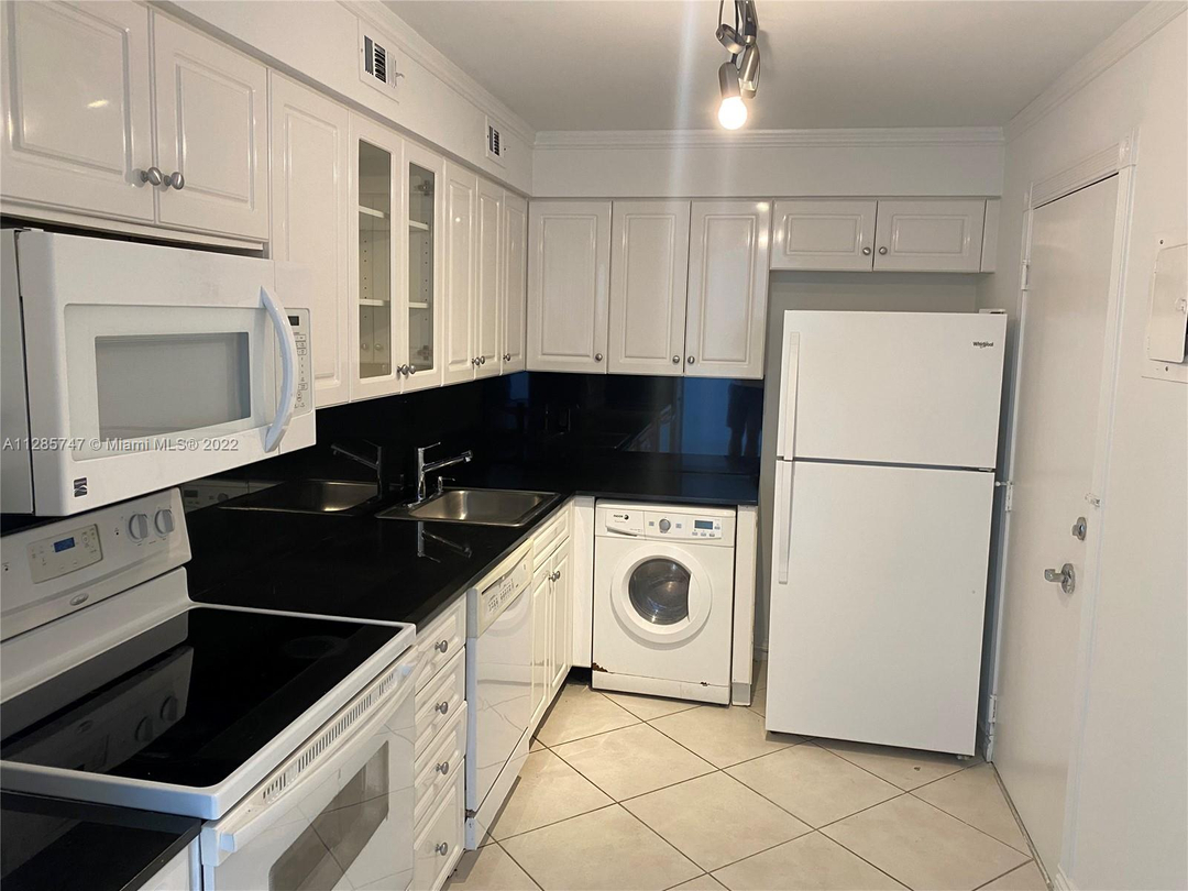 Konrad Karol Miami Real Estate Agent - Zdjęcie 3