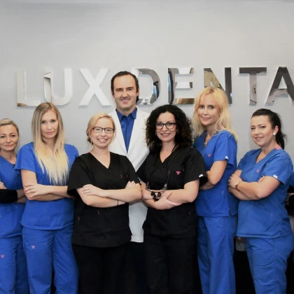 luxus-dental-photo
