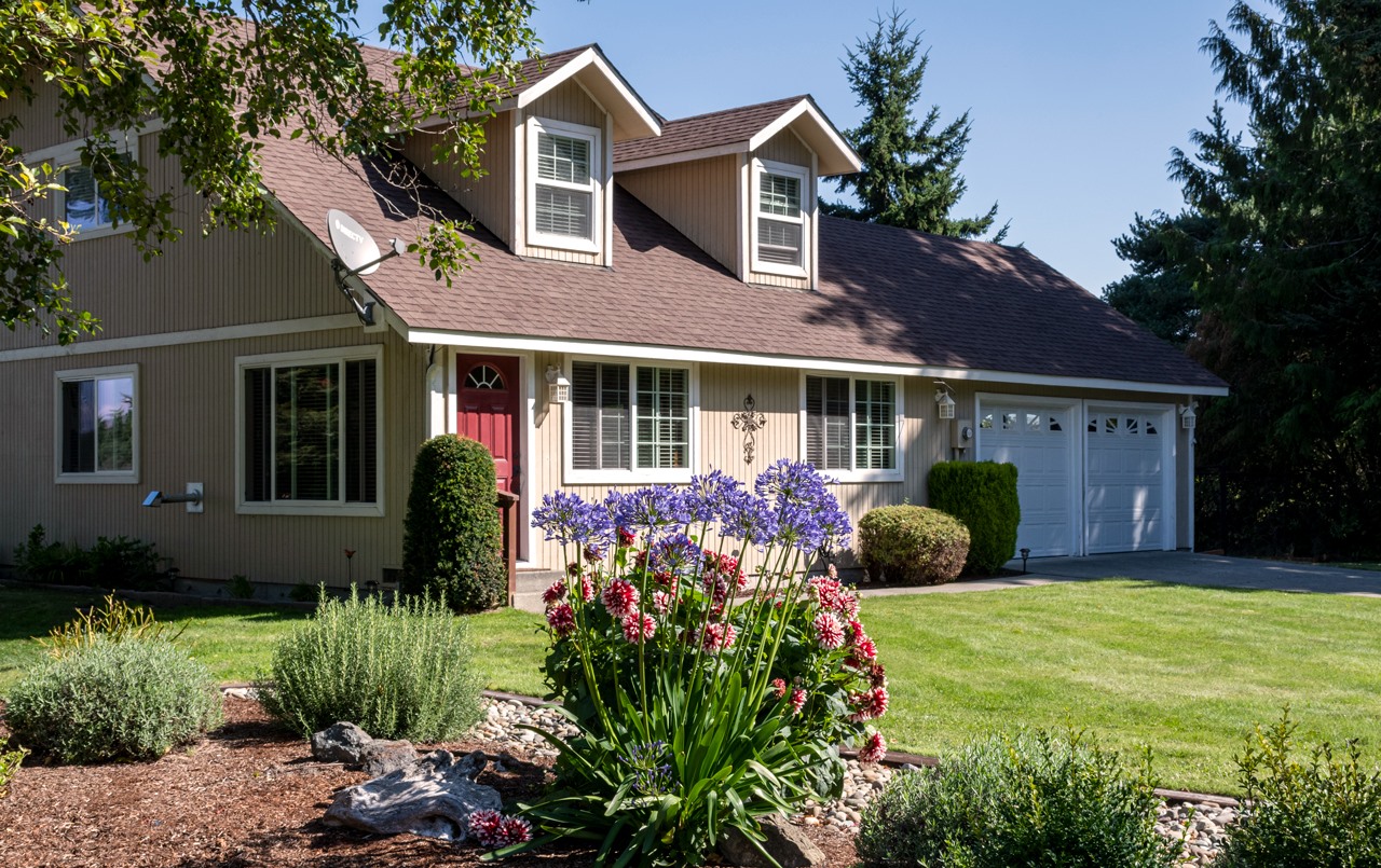 Maggie Bassett RE/ MAX PRIME Sequim - Zdjęcie 2