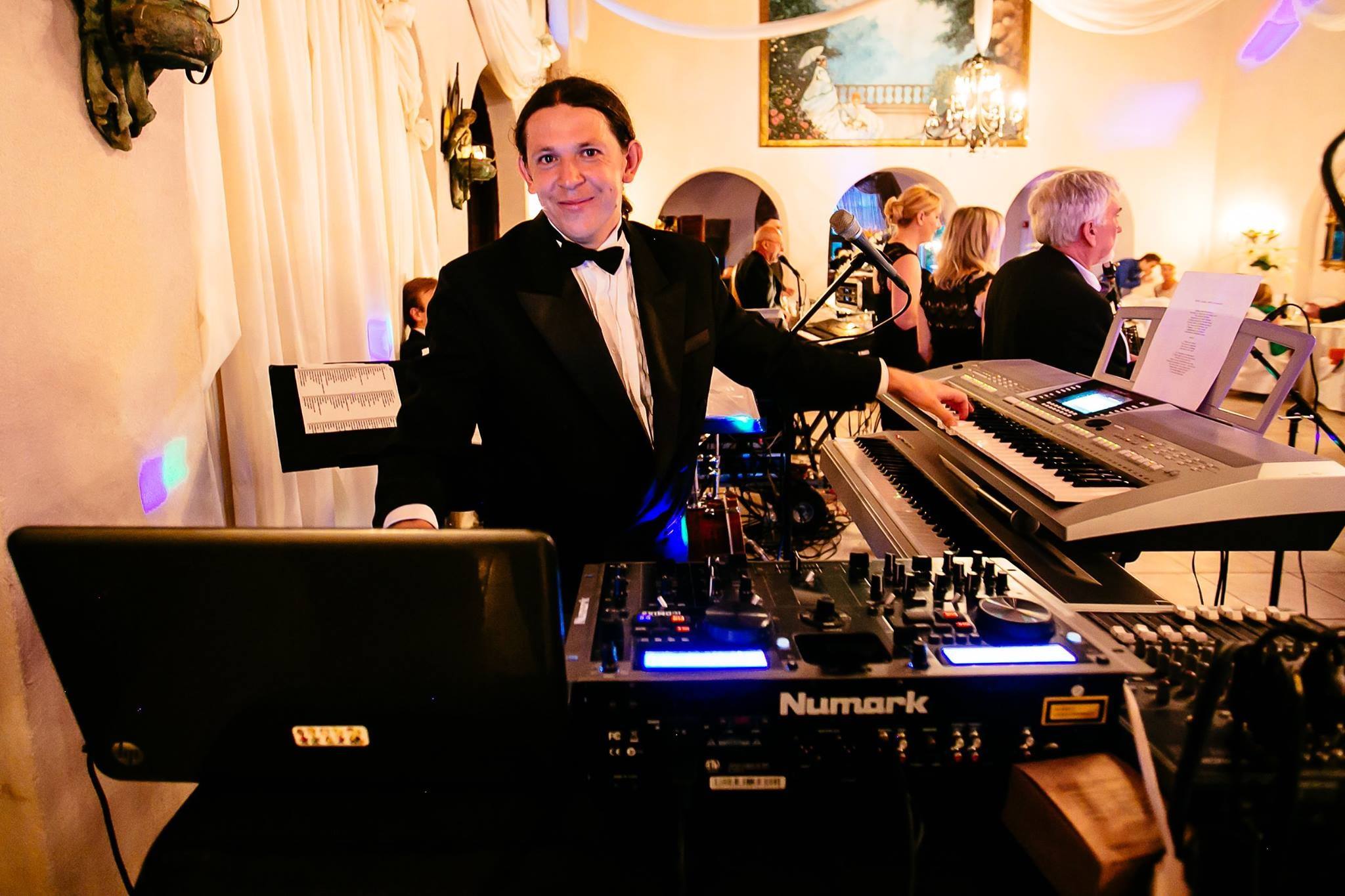 MEGA DANCE BAND - Profesjonalny zespół muzyczny na wszelkie UROCZYSTOŚCI - Zdjęcie 2