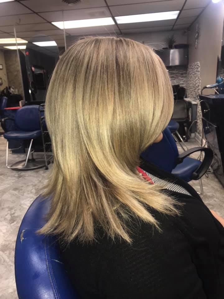 Mickie's Hair & Nail Tech - Zdjęcie 2