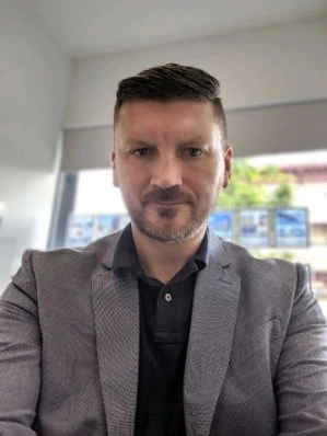 Peter Nowik - Real Estate Agent in Queens, NY