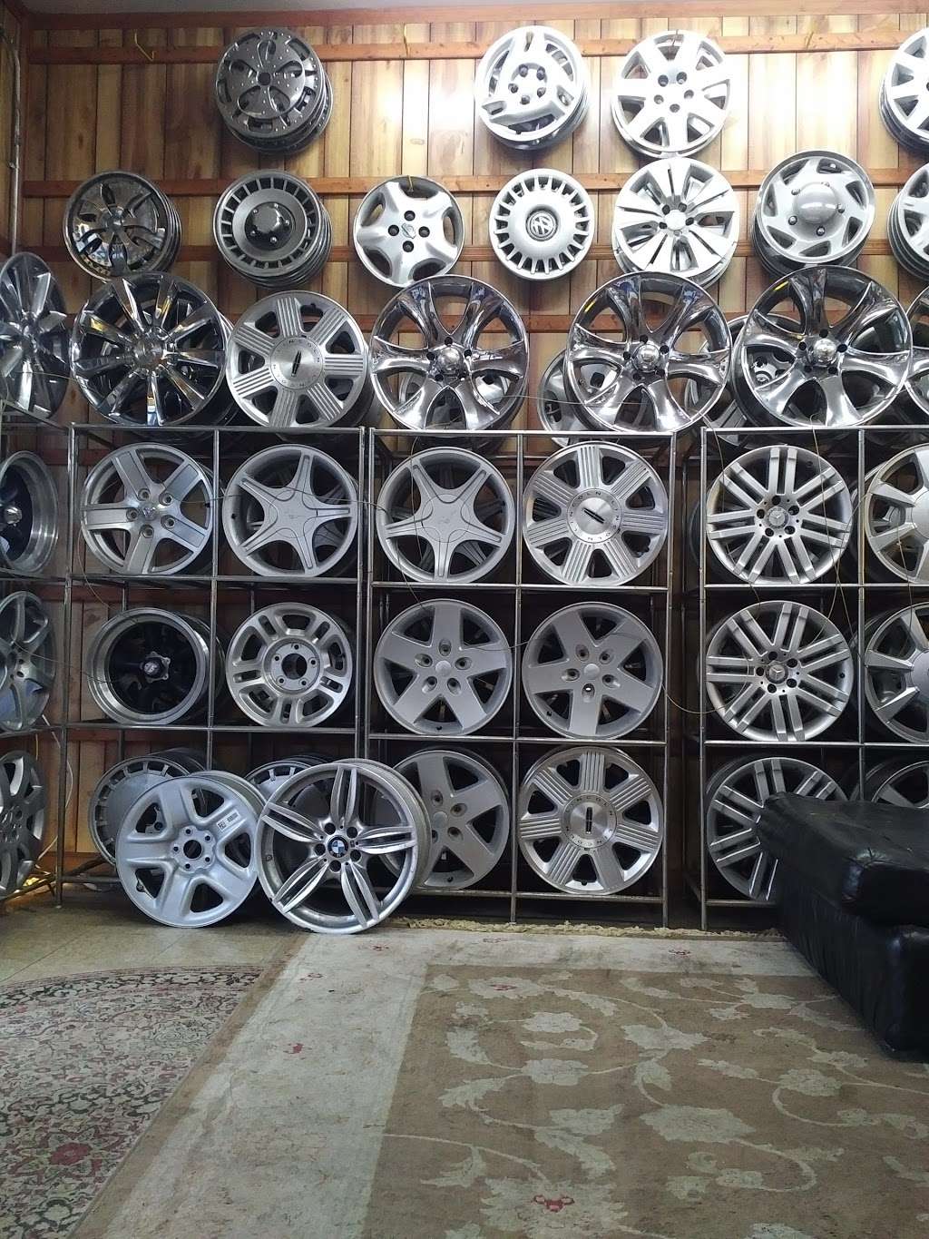 Roman's Tire Shop - Zdjęcie 7