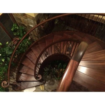 traditional-stairs-corp-montaz-i-naprawa-schodow-photo