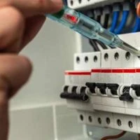 Zubek Home Improvement, Usługi Elektryka