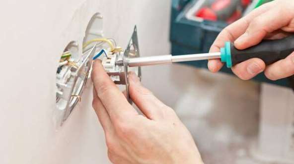Zubek Home Improvement, Usługi Elektryka - Zdjęcie 2