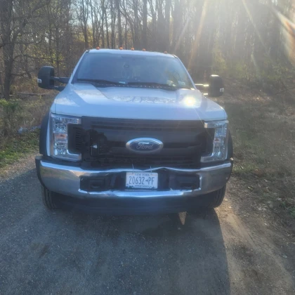 photo-truck-2019-ford-f450-white