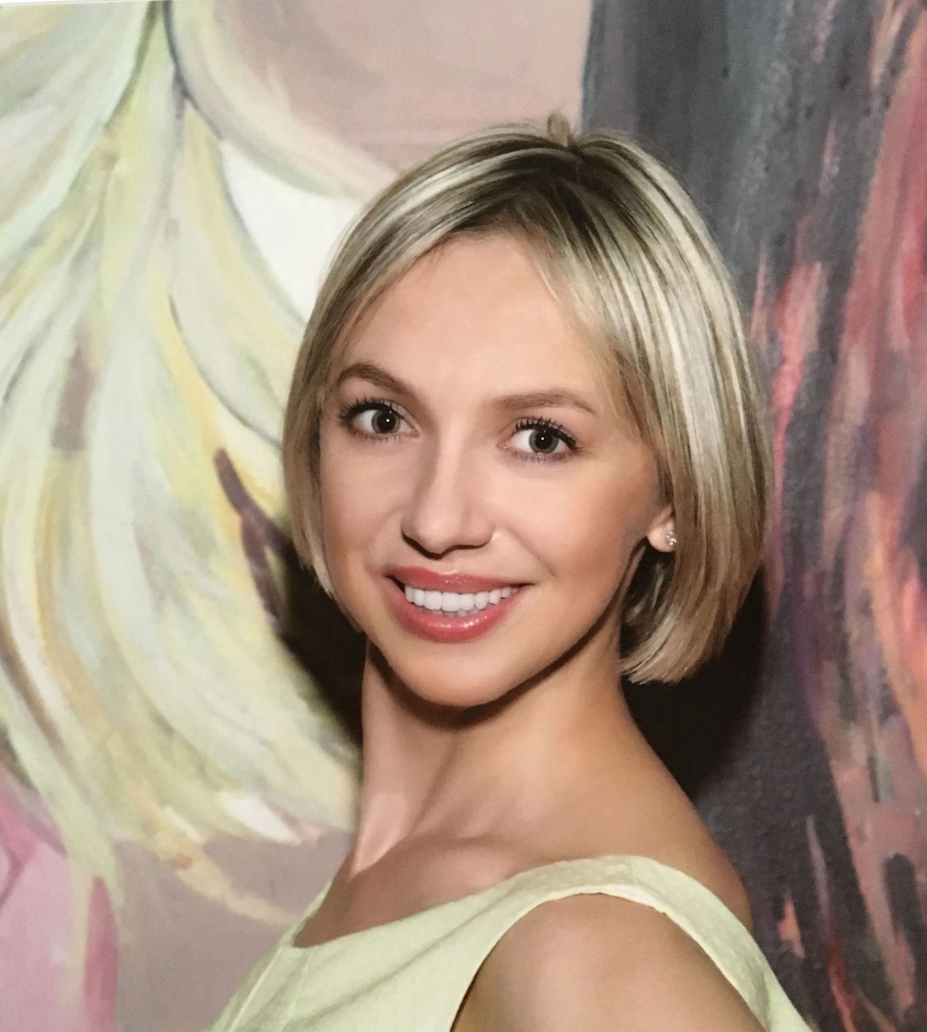 Oksana Zelinska - Real Estate Agent
