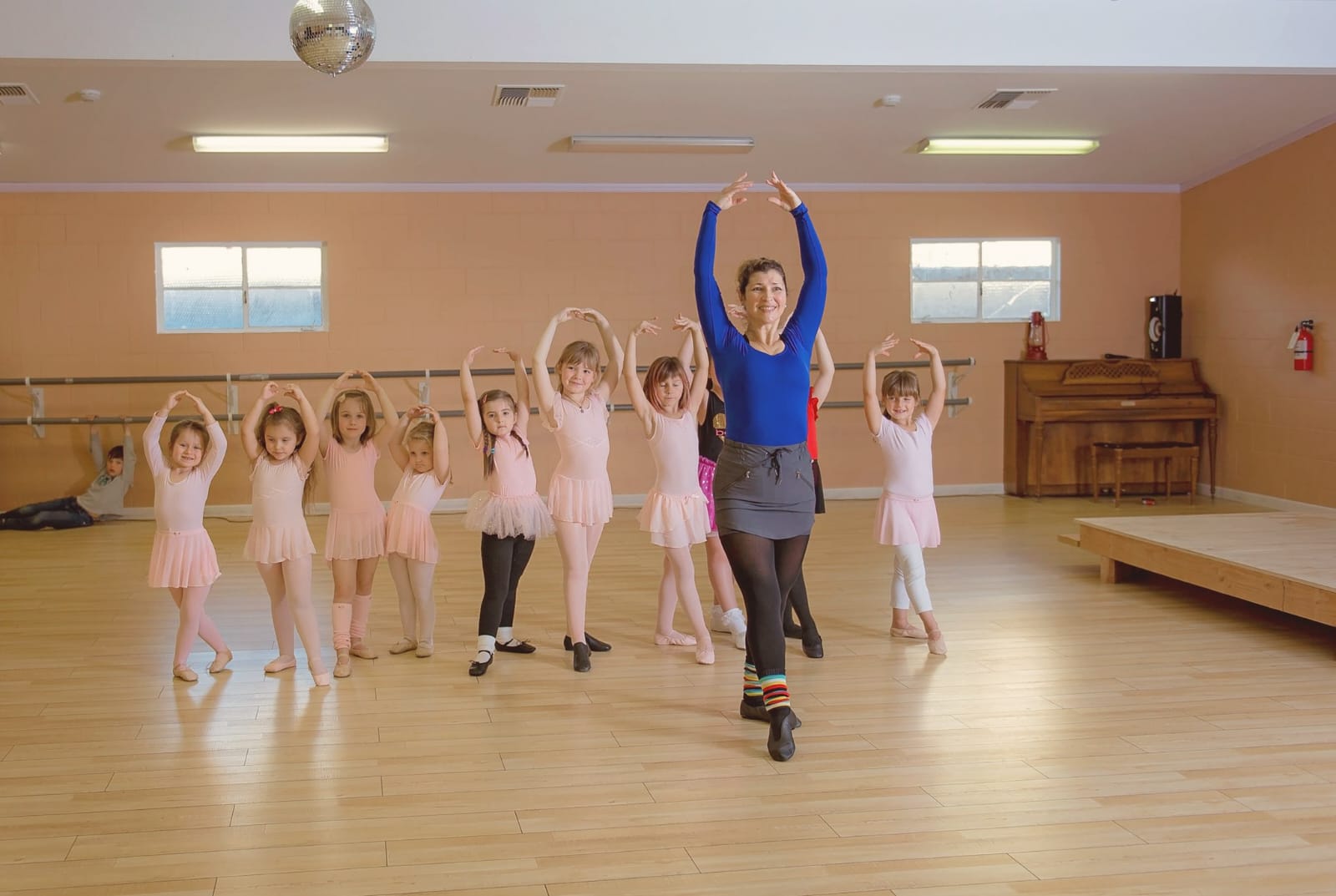 Внимание друзья! Открывается Новый детский центр: Royalty sport and dance center. В который входят 2 клуба: Albedo Arts & A-Gym rhythmic. А так же продолжает работать и набирать детей Albedo Arts Academy - Community! - Фото 10