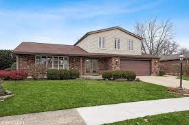 Karolina Fiala - Glenview, IL Real Estate Agent - Zdjęcie 4