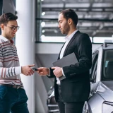 Leo, Car Dealer