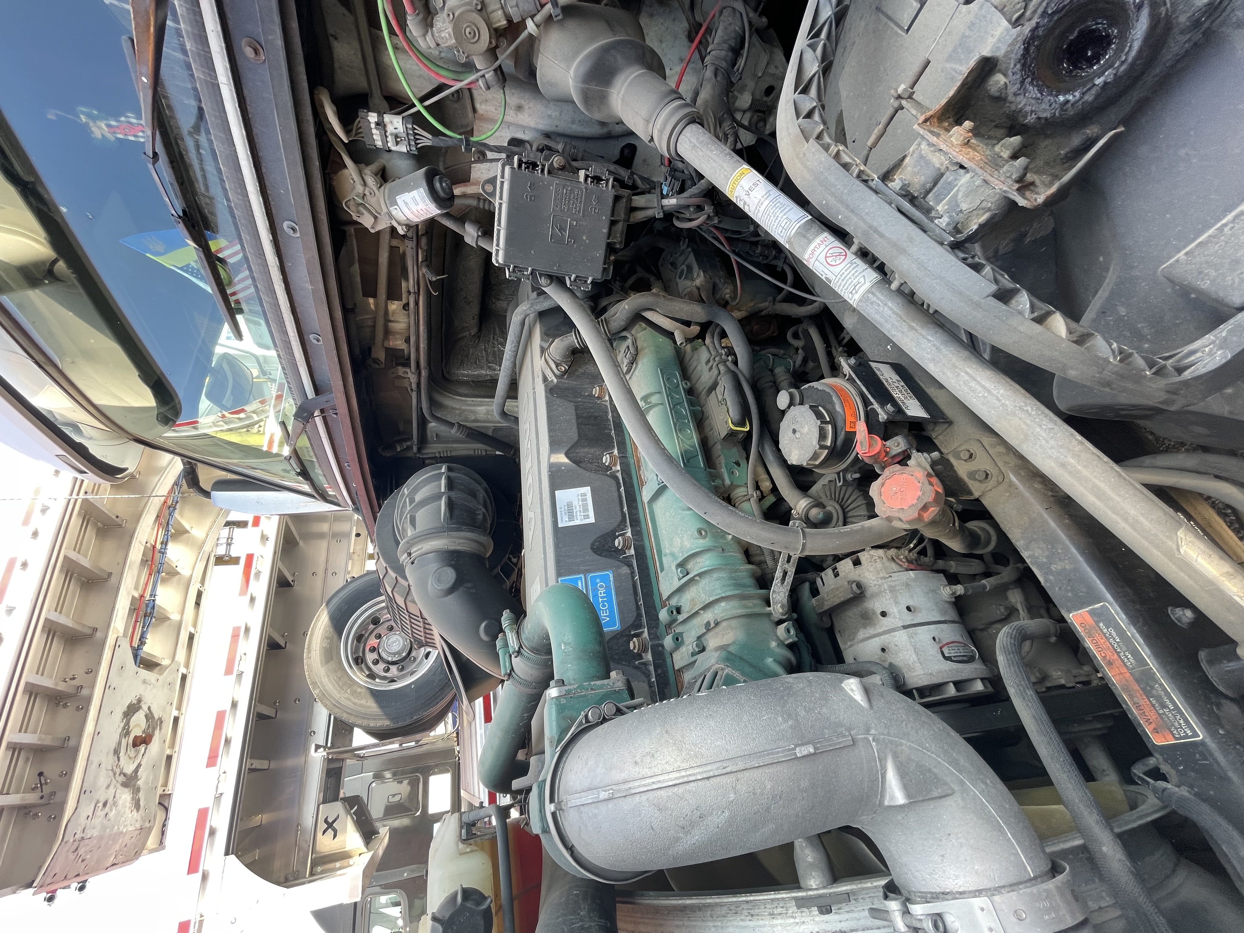 2012 Volvo VNL42T670 - Фото 5