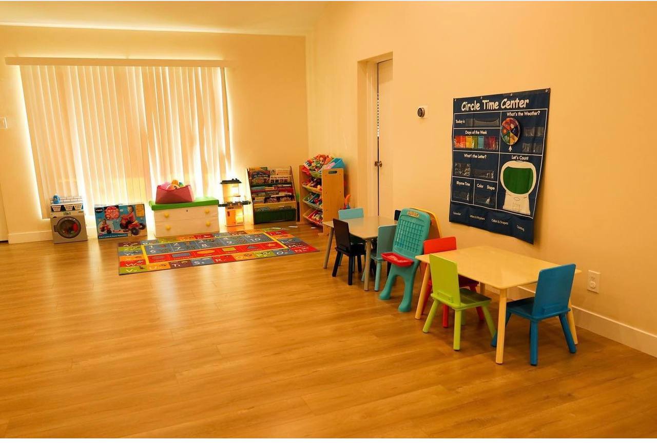 Сімейний дитячий сад Bright Star Child Care - це атмосфера любові та турботи, де ваша дитина буде почувати себе як вдома. Готуємо дітей до щасливого і успішного майбутнього - Фотографія 2