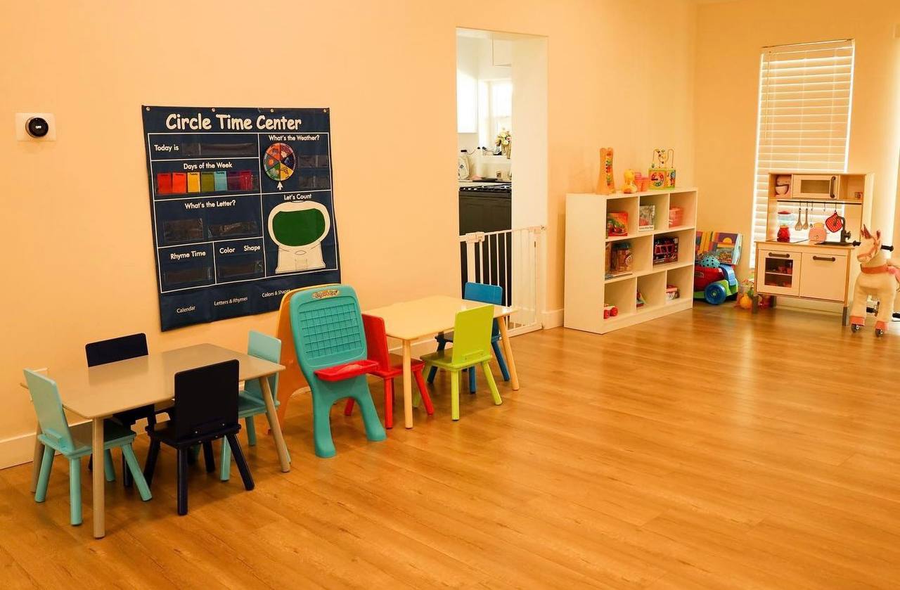 Сімейний дитячий сад Bright Star Child Care - це атмосфера любові та турботи, де ваша дитина буде почувати себе як вдома. Готуємо дітей до щасливого і успішного майбутнього - Фотографія 4