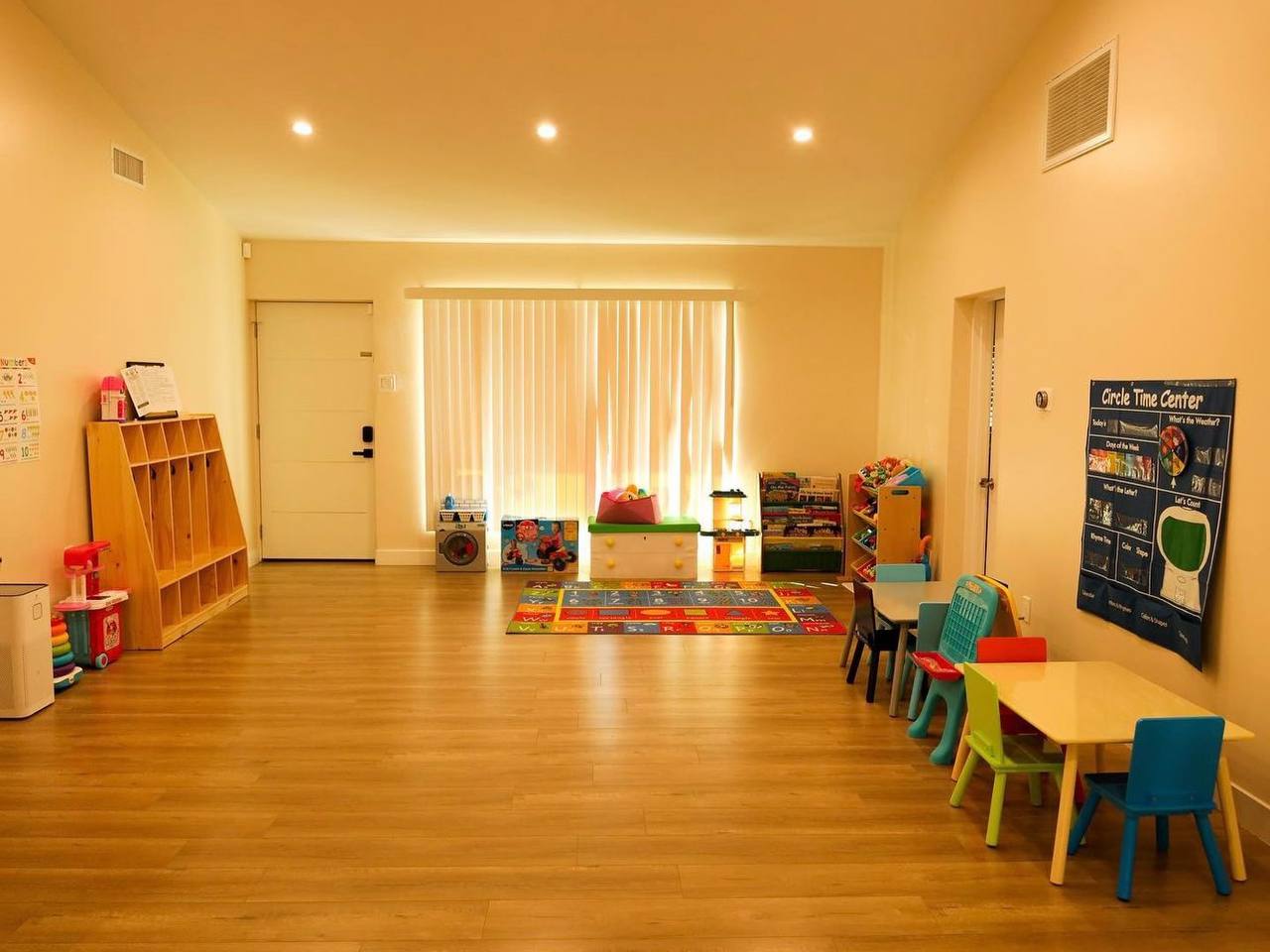 Сімейний дитячий сад Bright Star Child Care - це атмосфера любові та турботи, де ваша дитина буде почувати себе як вдома. Готуємо дітей до щасливого і успішного майбутнього - Фотографія 6