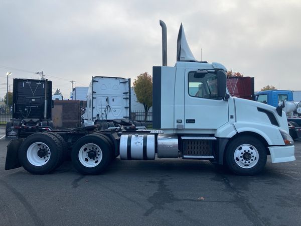 2014 Volvo vnl64t300 - Фото 4
