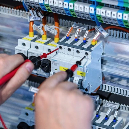 Doświadczony Elektryk