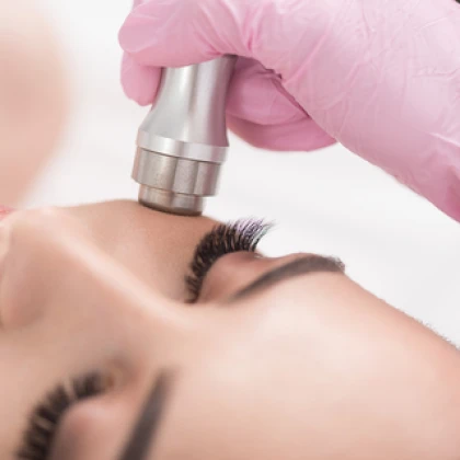 lyudmila-kosmetolog-s-laysensom-photo