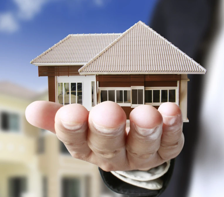 Eva Kirsz Real Estate